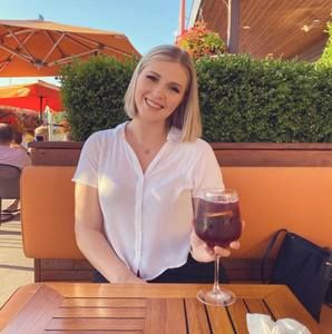 Meet your Posher, Nicole